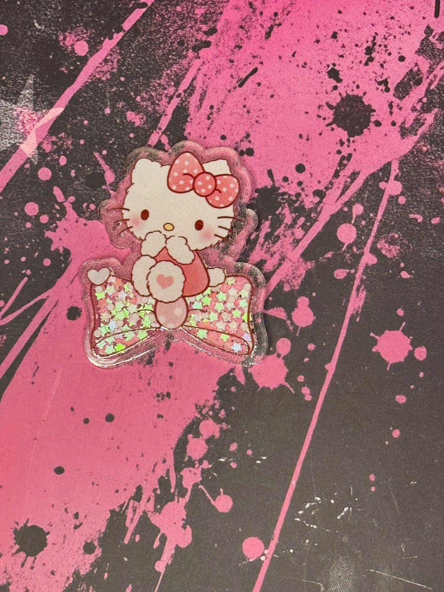 HK pink bow shaker