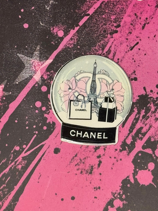 Channel Snow globe